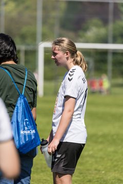 Bild 32 - wBJ SV Henstedt Ulzburg - FSG Oldendorf Itzehoe : Ergebnis: 6:3